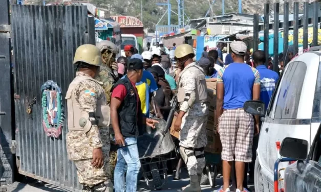 Gobierno prohíbe la entrada al país de 39 haitianos