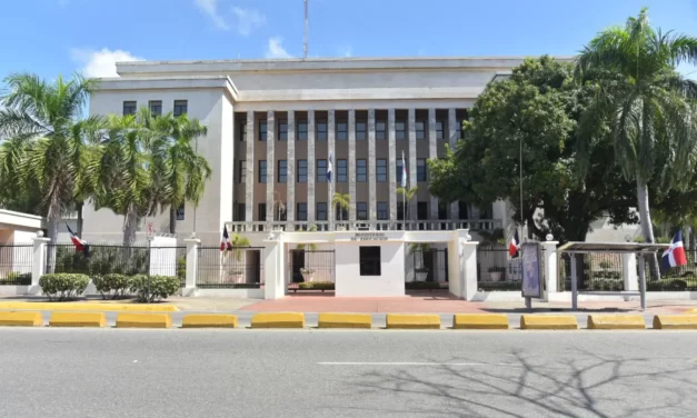 MINERD dice cambio de uniformes no implica una mayor inversión económica