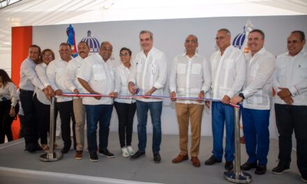 Presidente Abinader inaugura carretera Guayubín-Las Matas de Santa Cruz-Copey.
