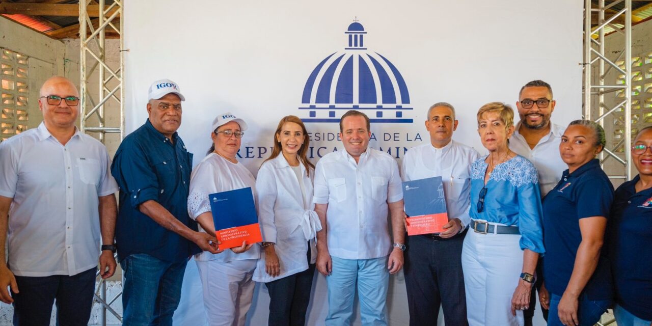 Ministro Paliza entrega RD$18 MM para la construcción de diversas obras en el municipio de Guananico