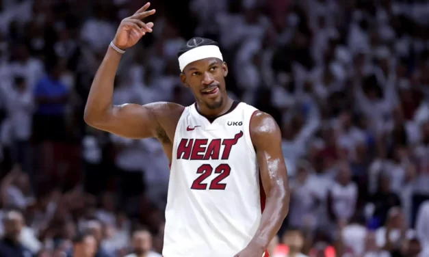 El Heat vence a Knicks y se coloca a un paso de la final de conferencia 