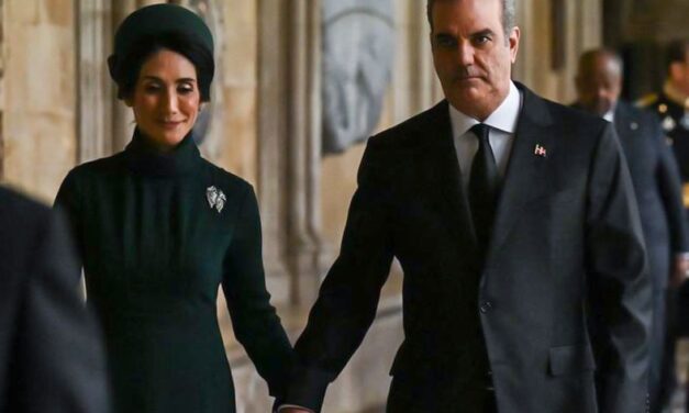 Presidente Abinader, único en asistir a una ceremonia de coronación de un Monarca