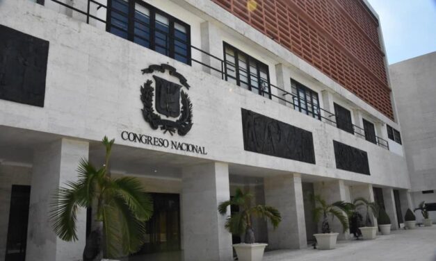 Más poder al presidente y aumento de período a cuatro años, entre modificaciones a ley de Cámara de Cuentas