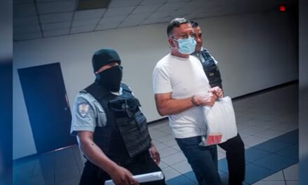 El Salvador: Preso expresidente Funes por tregua con pandillas