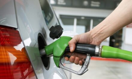 La gasolina y el diésel mantienen precio, bajan el GLP y el keroseno