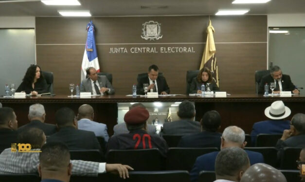 JCE comprará 12,000 laptops para usar en elecciones del 2024 junto a escáneres