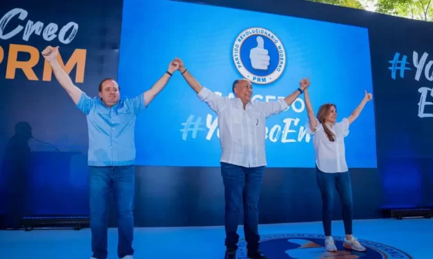 PRM juramenta al exsenador peledeísta Luis René Canaán