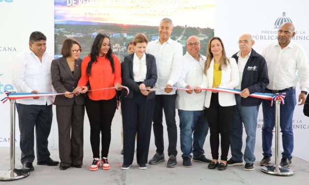 Gobierno inaugura nuevo centro INFOTEP, obras eléctricas, cuarteles policiales y una parroquia en Valverde