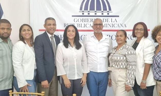 Dirección de Relación con los Medios De Comunicación Local realiza taller de manejo de comunicación en el nordeste