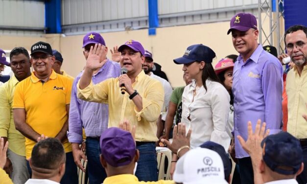 Abel en Nagua: “El PRM, gobernando malo, ha perdido la vergüenza y en el 2024 perderá las elecciones”