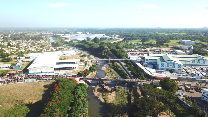 Mercado no pudo abrir por quinto día corrido en Pedernales