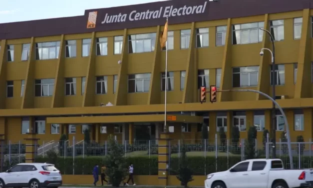 La JCE sella vigencia de partidos con alianzas