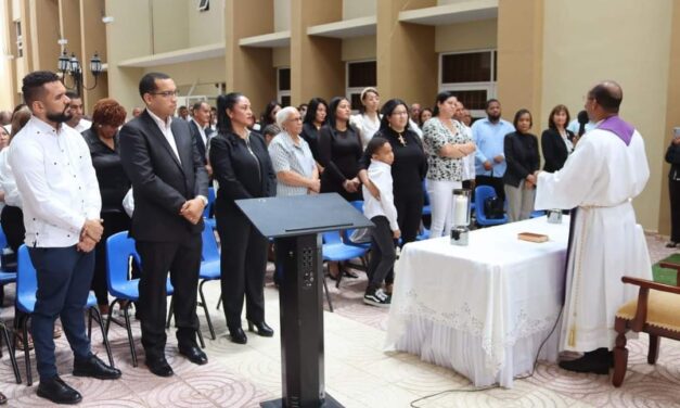 UASD CENTRO NAGUA ORGANIZÓ EUCARISTÍA POR EL ALMA DEL MAESTRO ÁNGEL BERNARDO SANTA