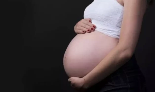 Mujer dona útero a su hermana, primer trasplante de este tipo en Reino Unido