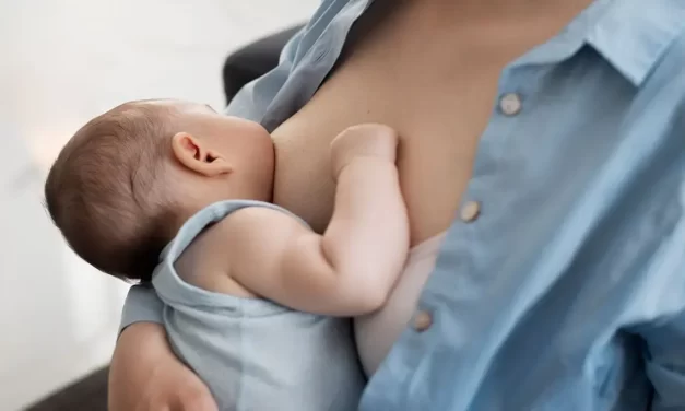 La leche materna, alimento único que se adapta a las necesidades del bebé