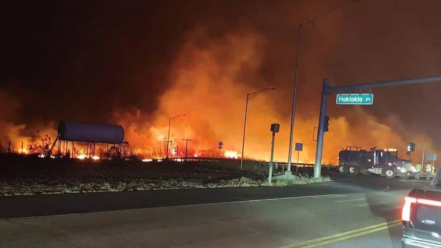 Sube a 80 el número de fallecidos por los incendios forestales en Hawái