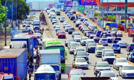 Caos vehicular, problemática que no parece llegar a su fin