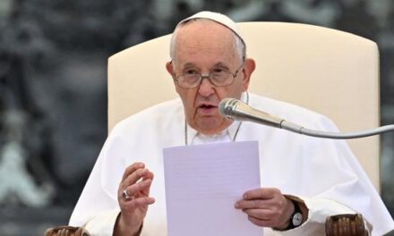 ROMA: El papa Francisco critica indiferencia con crisis migratoria