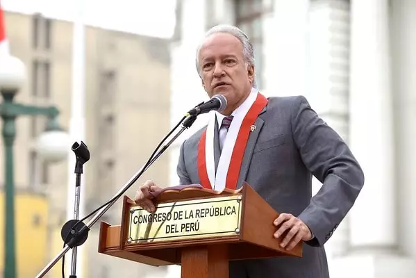 Fallece vicepresidente del Congreso de Perú