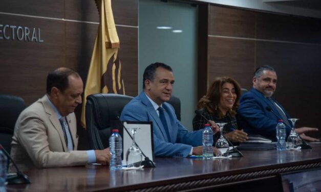 La JCE y partidos debaten hoy sobre precampaña y campaña