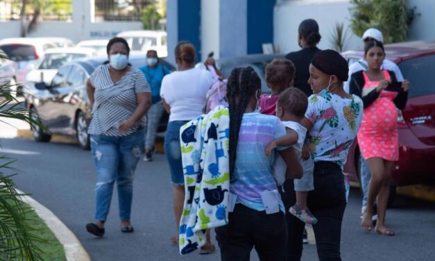 El 37 % de los partos del país en septiembre de 2023 fue de madres haitianas