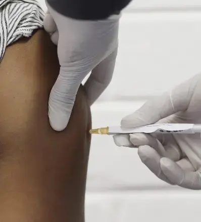 La OMS recomienda a partir de ahora solo una dosis de cualquier vacuna contra la covid