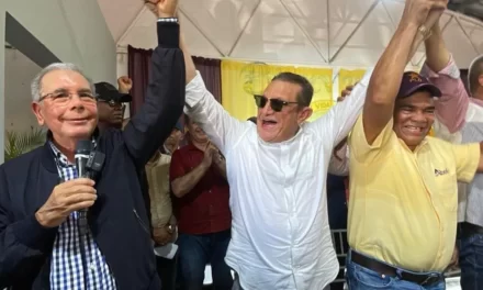 Danilo en Nagua llama a votar morado en las próximas elecciones; Pedrito Veras será candidato a senador por el PLD