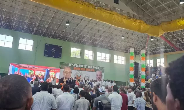 Partido Moda proclama a Luis Abinader como su candidato presidencial