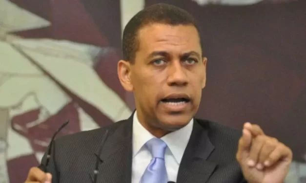 Guido Gómez acepta triunfo de Abinader en primarias del PRM