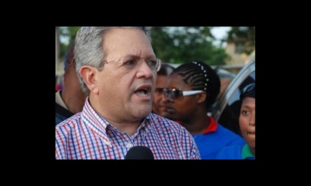 PLD expulsa “de forma deshonrosa” a Humberto Salazar por hablar mal de Abel Martínez