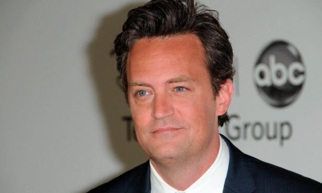 Muere Matthew Perry, estrella de ‘Friends’, reportan medios de EE.UU.