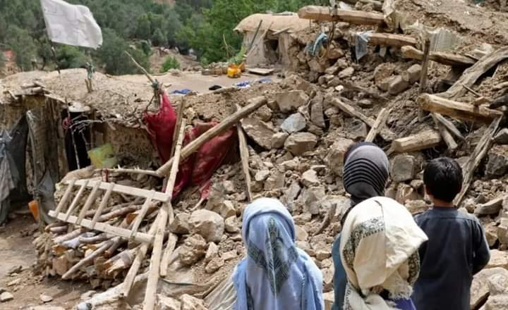 AFGANISTAN: Al menos 2.500 muertos por cadena terremotos