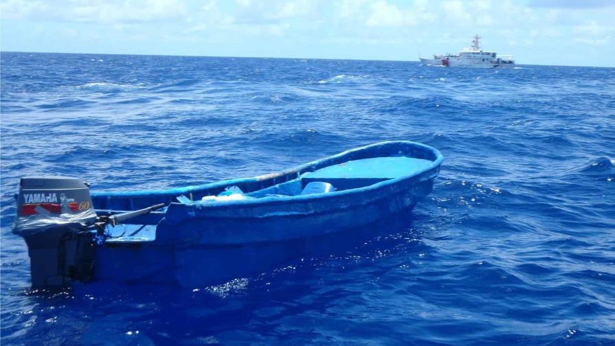 Detienen a 14 migrantes en una embarcación cerca de la costa oeste de Puerto Rico