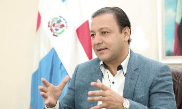 Abel Martínez denuncia “secuestro” de personal municipal y equipos de la alcaldía de Santiago