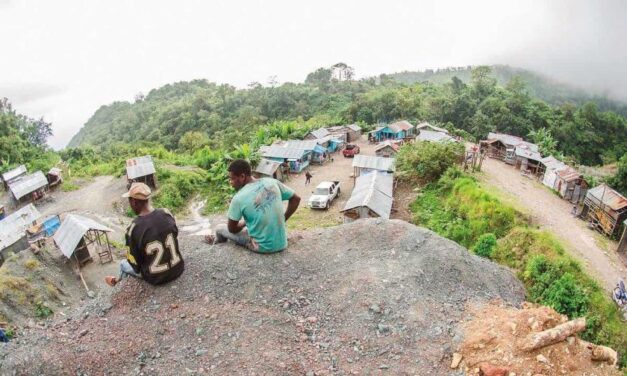 Autoridades cierran mina larimar por brote diarreico en Barahona