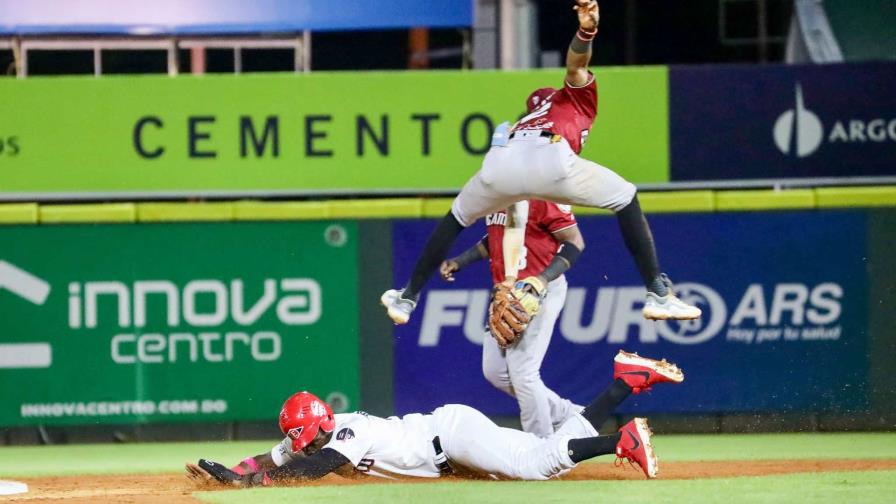 El Escogido vence a los Gigantes y Junior Lake llega a los 100 robos