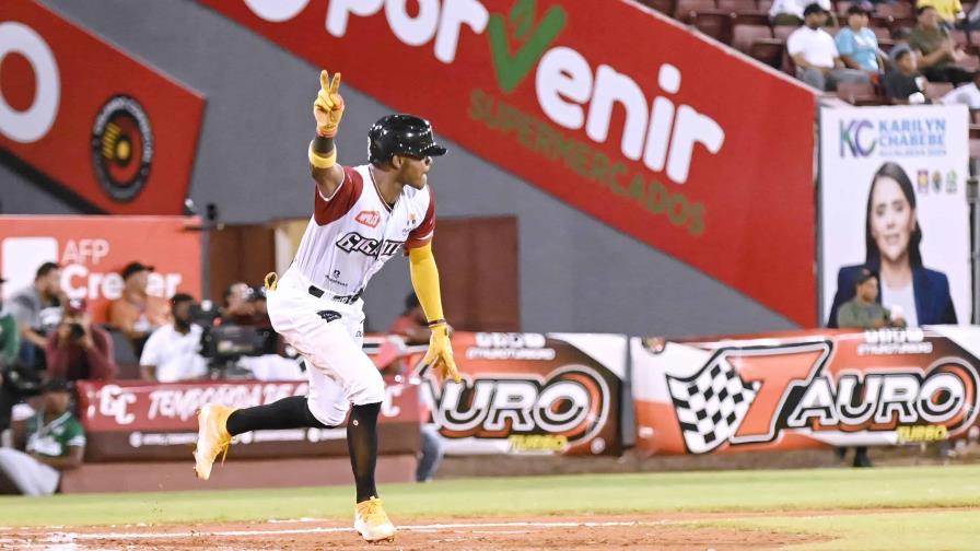 Julio Carreras, con cinco hits y seis remolcadas, encabezó el rodillo Gigantes sobre Estrellas