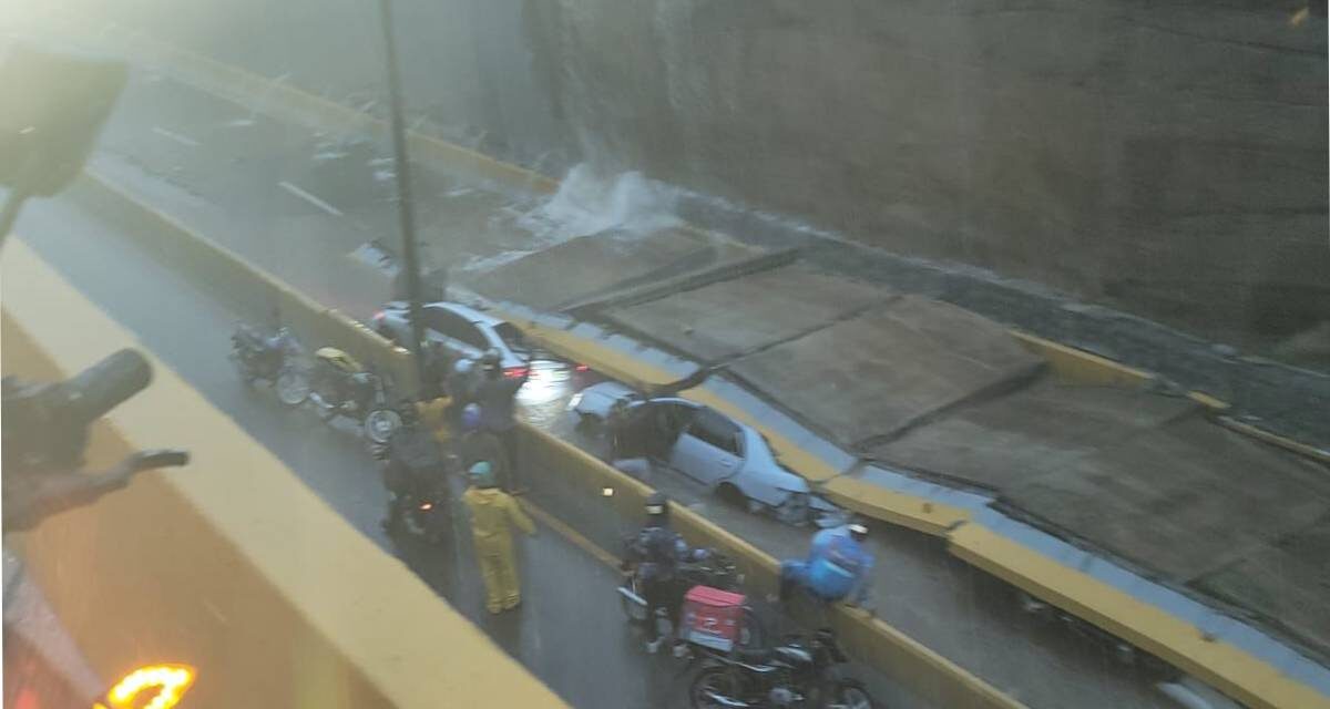 VIDEO: Colapsa pared en la 27 de febrero y cae sobre vehículos