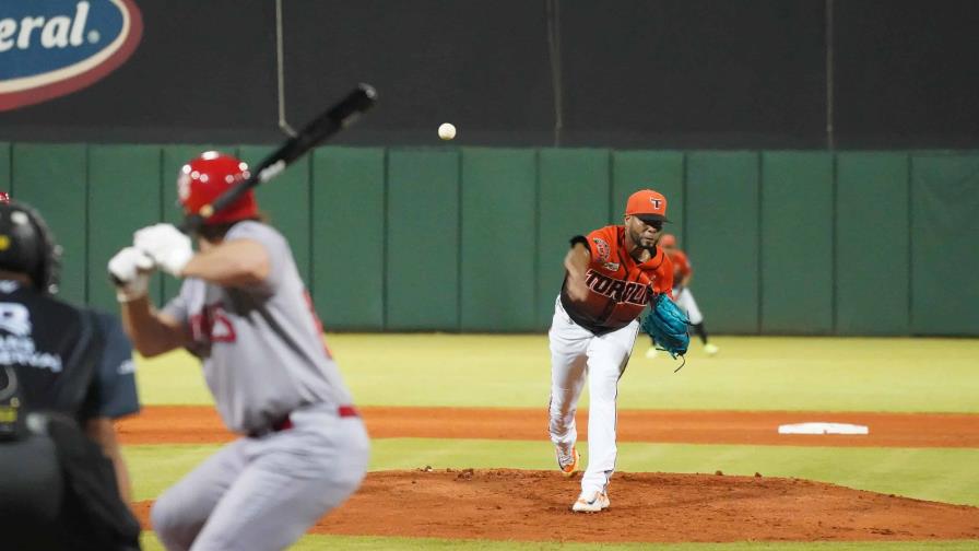 Yamaico Navarro y Esmil Rogers le dieron el triunfo a los Toros sobre los Leones en el Francisco Micheli