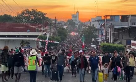 Gigantesca marcha de migrantes salió desde México hacia los EEUU