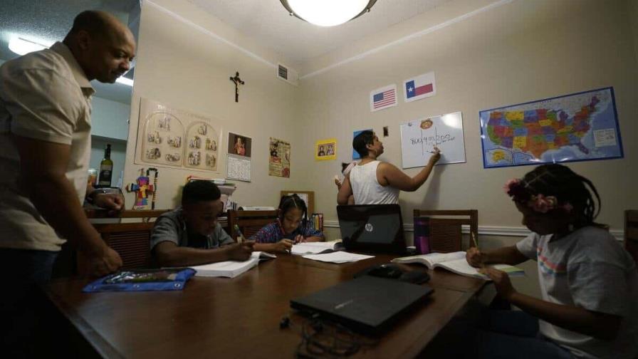 Cámara de Diputados estudia ley para incorporar método de “educación en casa” en RD
