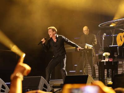 Luis Miguel impone su categoría de ‘astro’ en gran concierto en el Olímpico