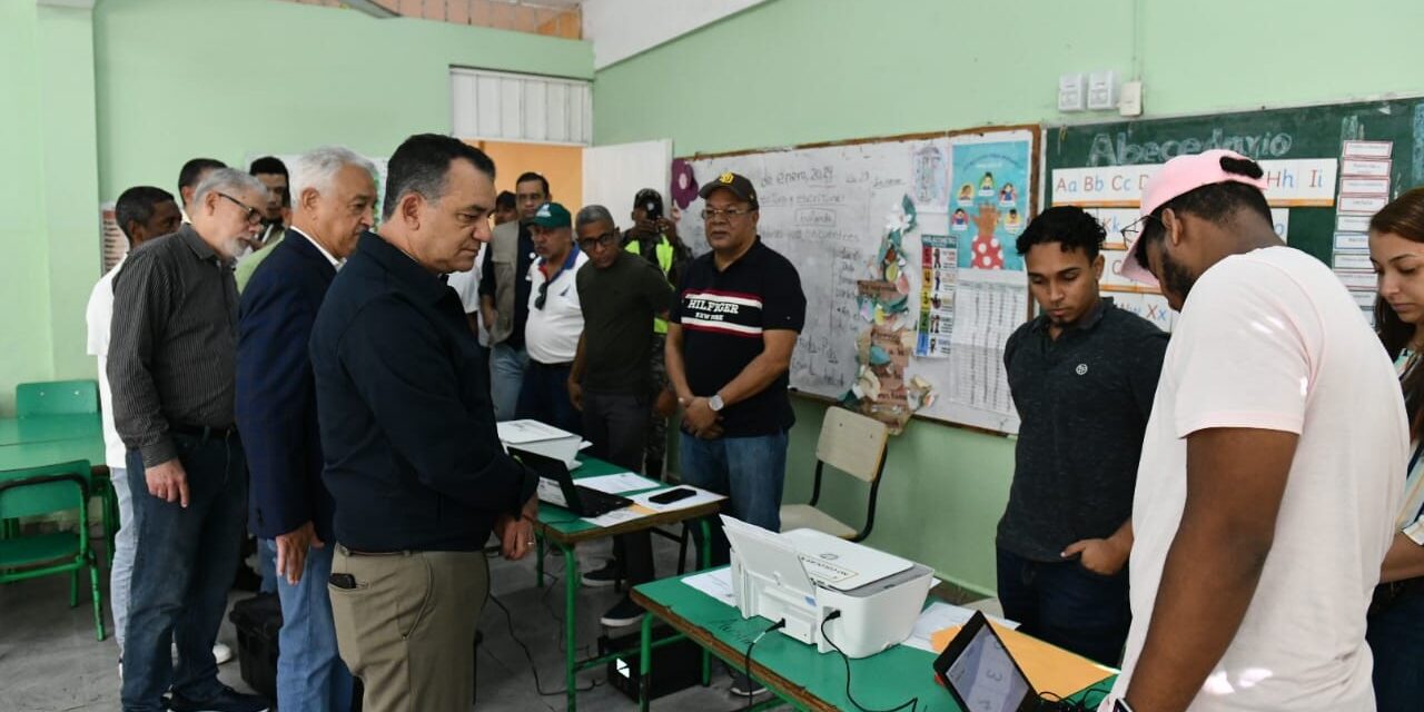 JCE realiza prueba del cómputo electoral de cara a municipales