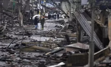Ascienden a 126 los muertos por el sísmo de Japón