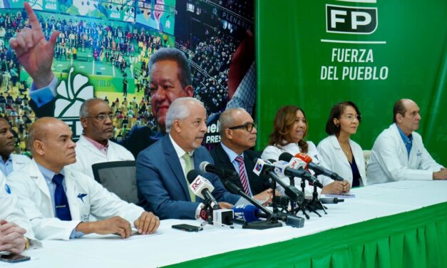 FP califica de «engaño» anuncio Abinader sobre medicamentos