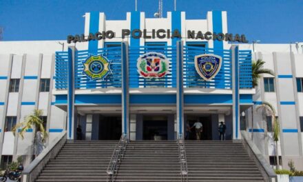 Policía Nacional suspende por 30 días a ocho agentes arrestaron doctor Wazar Gómez