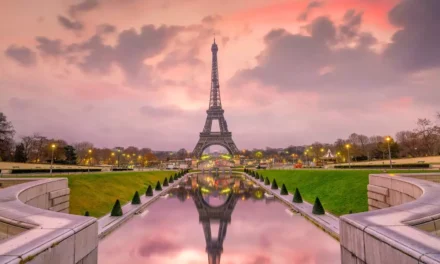 Permanece por segundo día cierre de la Torre Eiffel por huelga