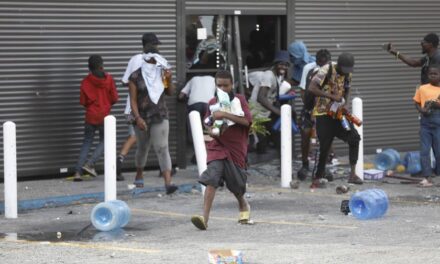 Haití arde con la llegada de Guy Philippe a Puerto Príncipe