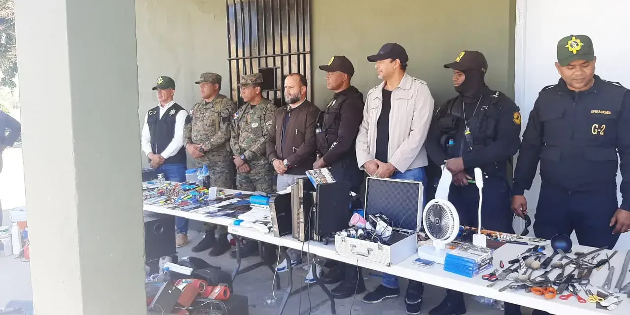 Autoridades intervienen cárceles de La Vega y disponen cambio del personal