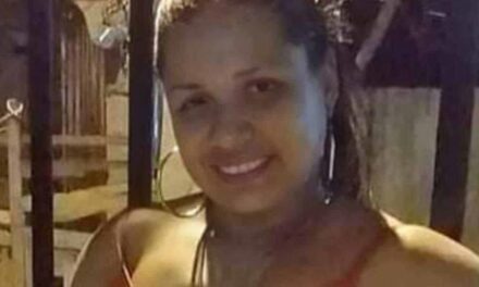 Muere mujer tras rociarse gasolina y prenderse fuego en Santiago